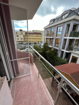 Luksusowy apartament w kompleksie Izgrev Nov w Świętym Własie 