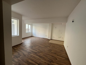 Duże studio w stanie deweloperskim w Świętym Własie 