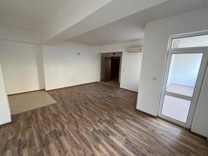 Duże studio w stanie deweloperskim w Świętym Własie 
