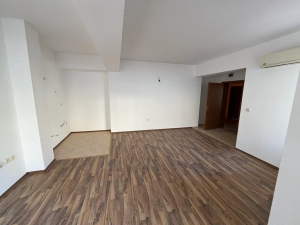 Duże studio w stanie deweloperskim w Świętym Własie 