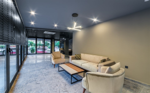 Apartament z panoramicznymi oknami na aleję palmową Turcja 