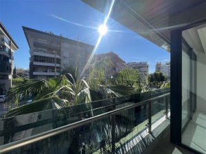 Apartament z panoramicznymi oknami na aleję palmową Turcja 
