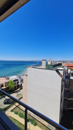 Apartament bezpośrednio nad morzem w Świętym Własie 