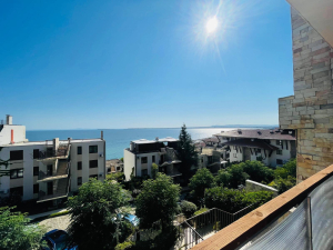 Durzy apartament z widokiem na morze