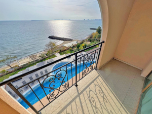 Luksusowe studio z widokiem na morze w Świętym Własie