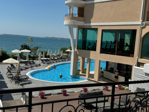 Luksusowe studio z widokiem na morze w Świętym Własie