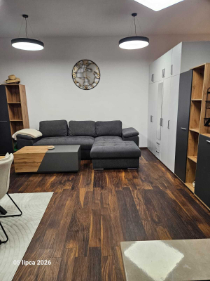 PRZESTRONNE STUDIO Z ANEKSEM SYPIALNIANYM  BLISKO MORZA 