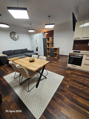 PRZESTRONNE STUDIO Z ANEKSEM SYPIALNIANYM  BLISKO MORZA 