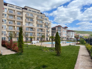 Apartament z 2 sypialniami w kompleksie Ipanema Świętym Własie